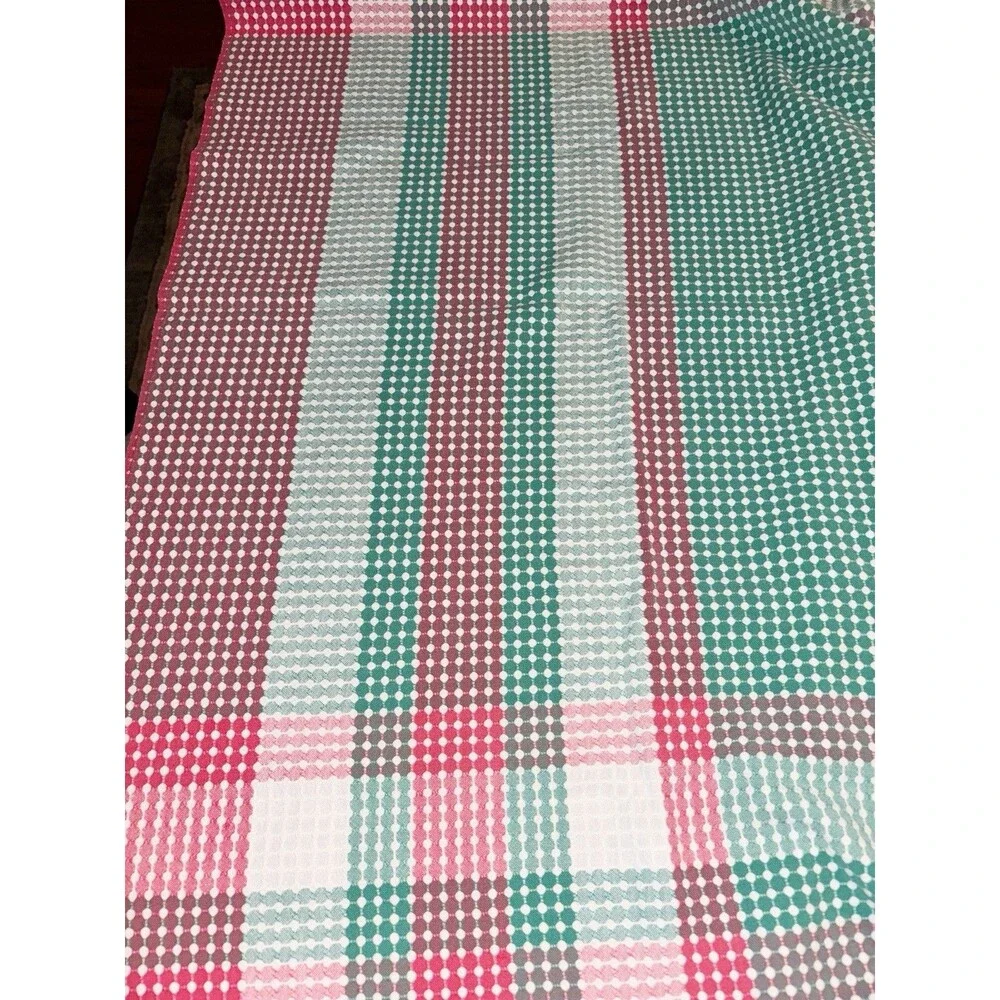 Vintage French Red Green and White Tablecloth With 6 Napkins
